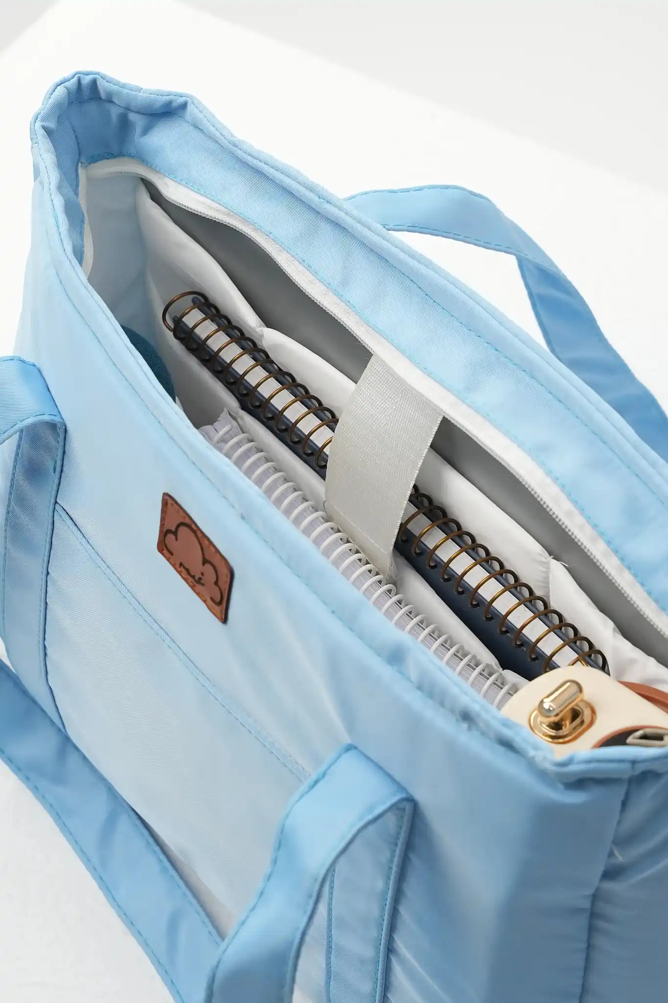 Baby blue Everyday Bag