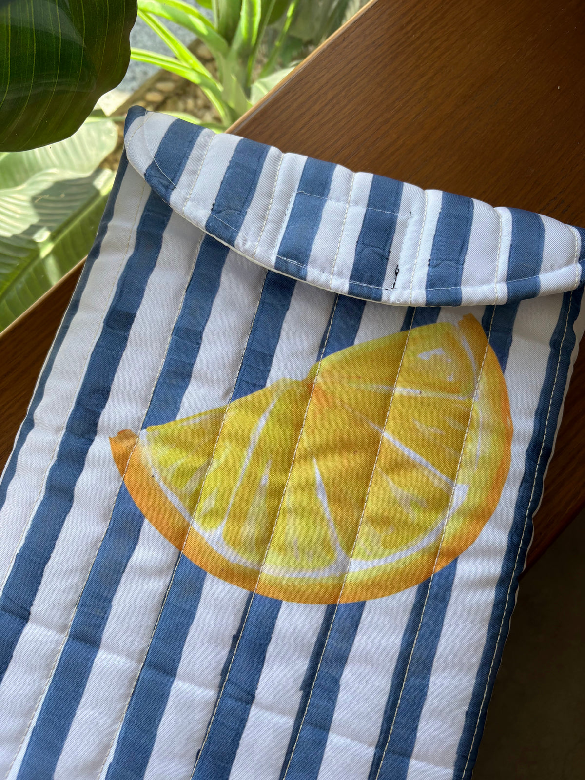 Lemon puffy laptop sleeve 🍋